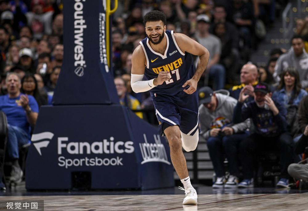 舞台上进一 舞台上进一