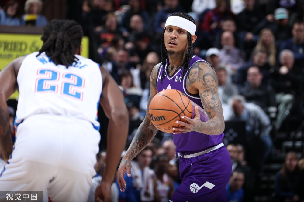 球员时举步 球员时举步